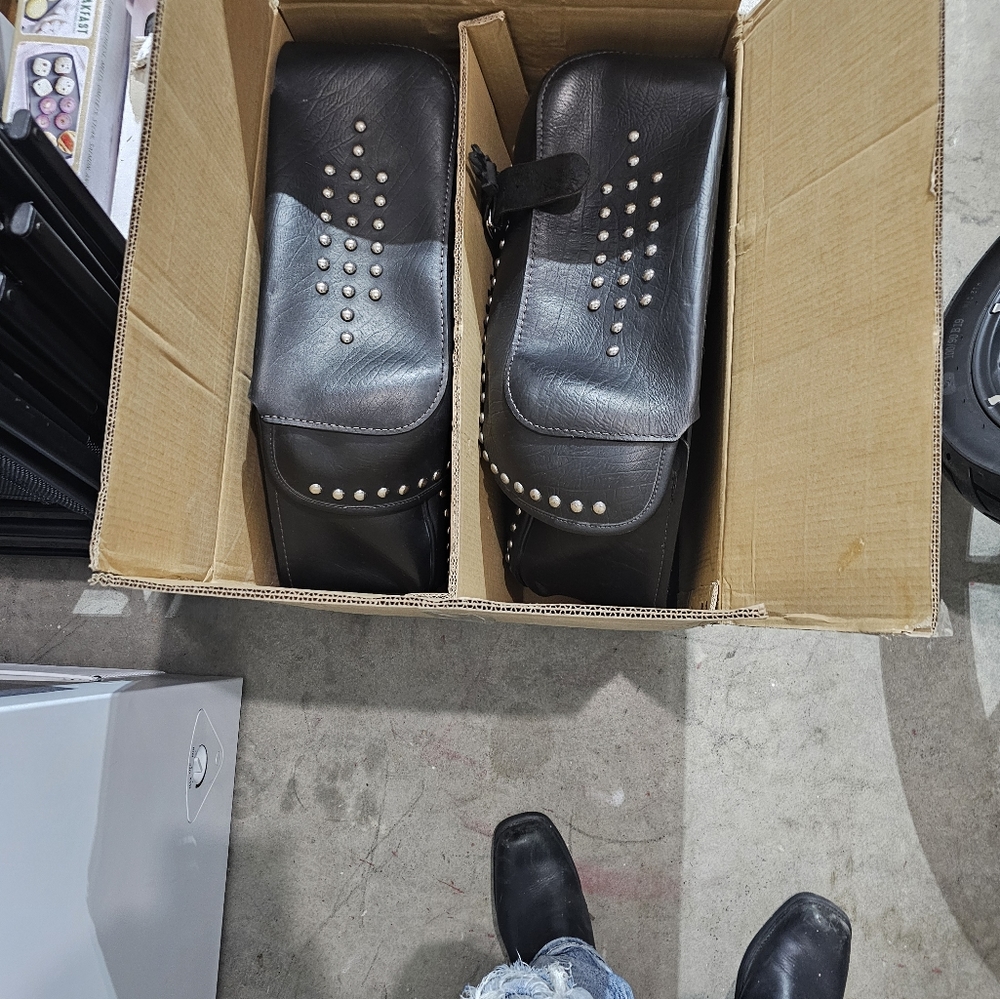 Harley davidson saddlebags in good shape black